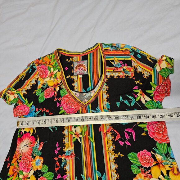 Johnny Was Floral V Neck Top Tee Women Size XL Bamboo - Picture 9 of 15